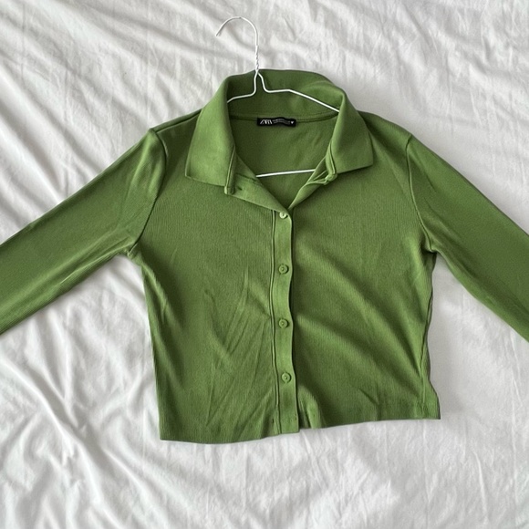 Green cardigan - Picture 3 of 3